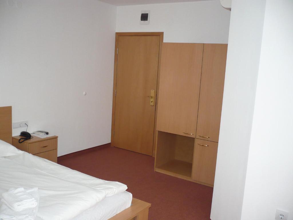 Citius Hotel Varna Room photo
