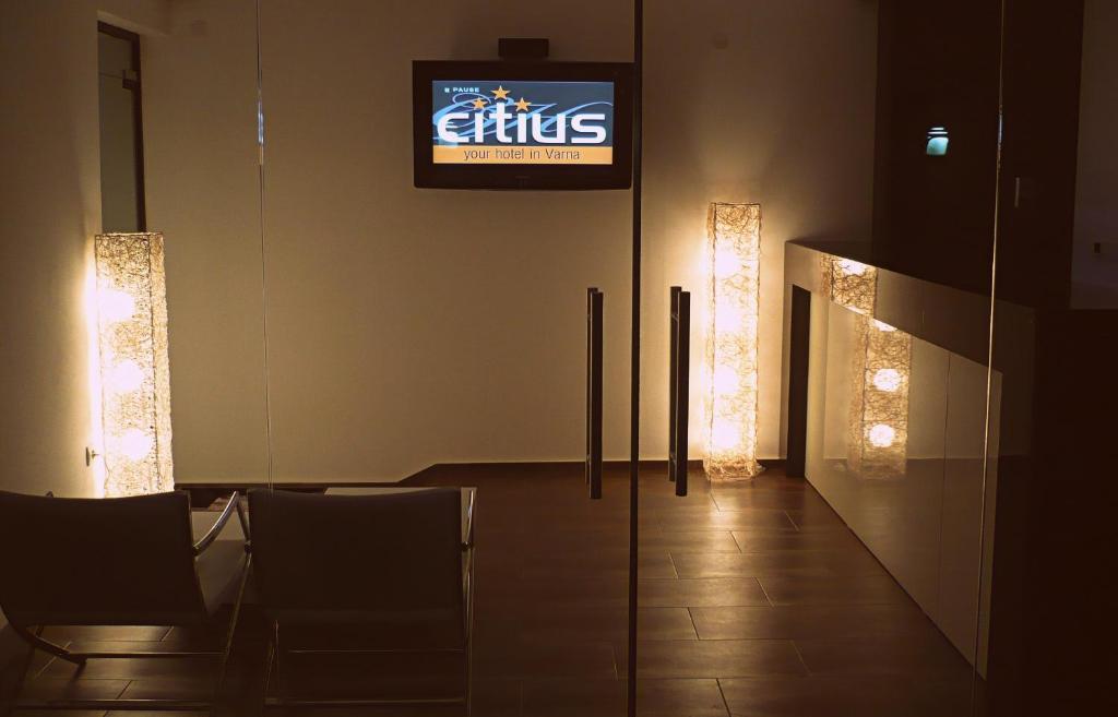 Citius Hotel Varna Exterior photo